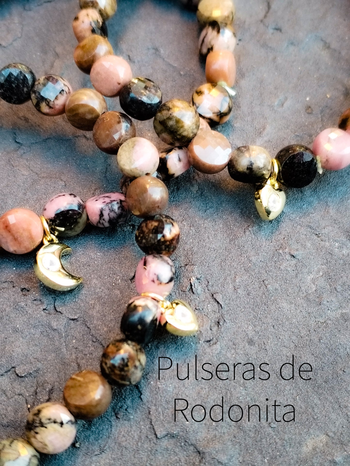 Pulsera de Rodonita con detalle en plata de ley chapada