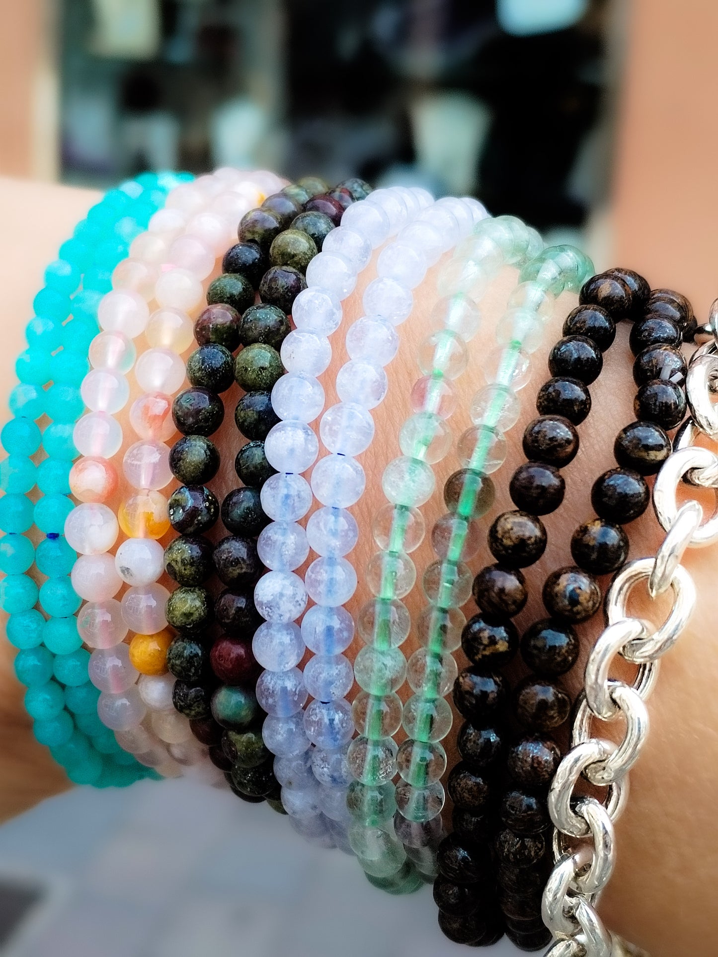 Pulsera Bola 4mm, minerales varios.