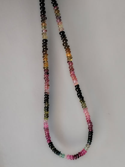 Collar de Turmalinas de colores y cierre plata de ley