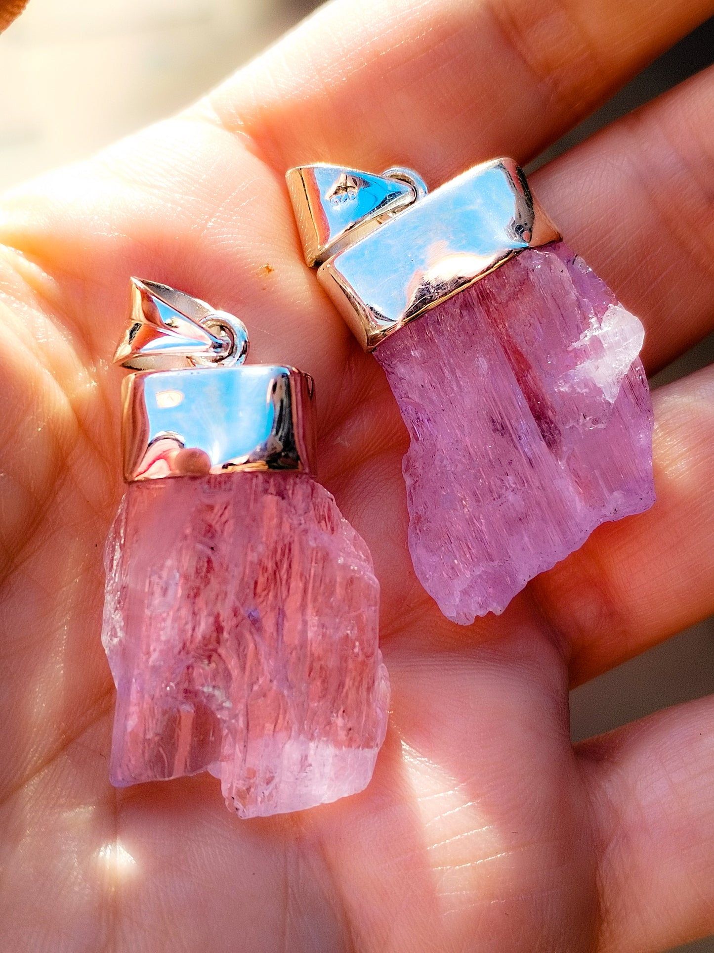 Colgante de Kuncita rosa en bruto