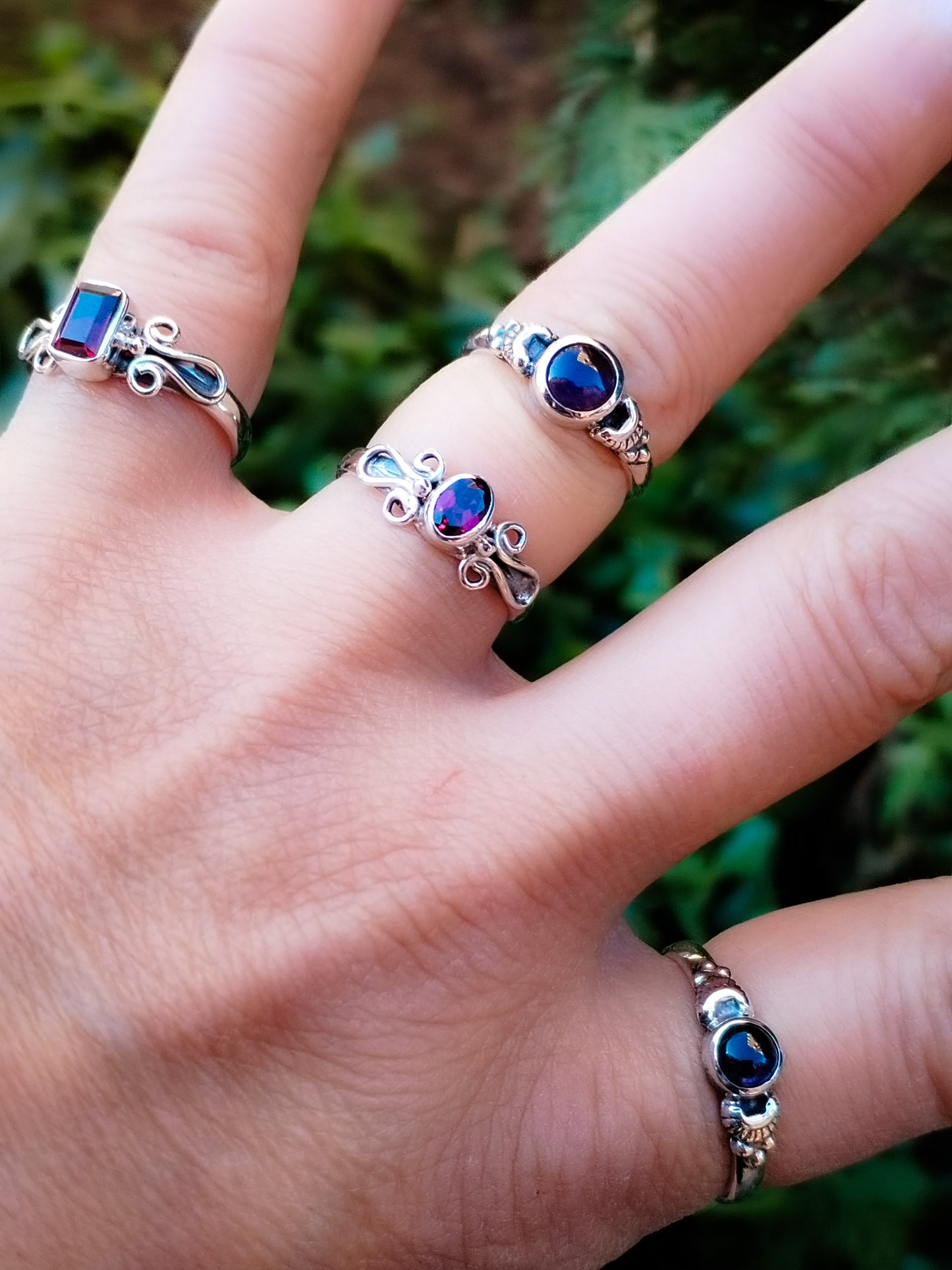 Anillos en piedras preciosas. Colección 887
