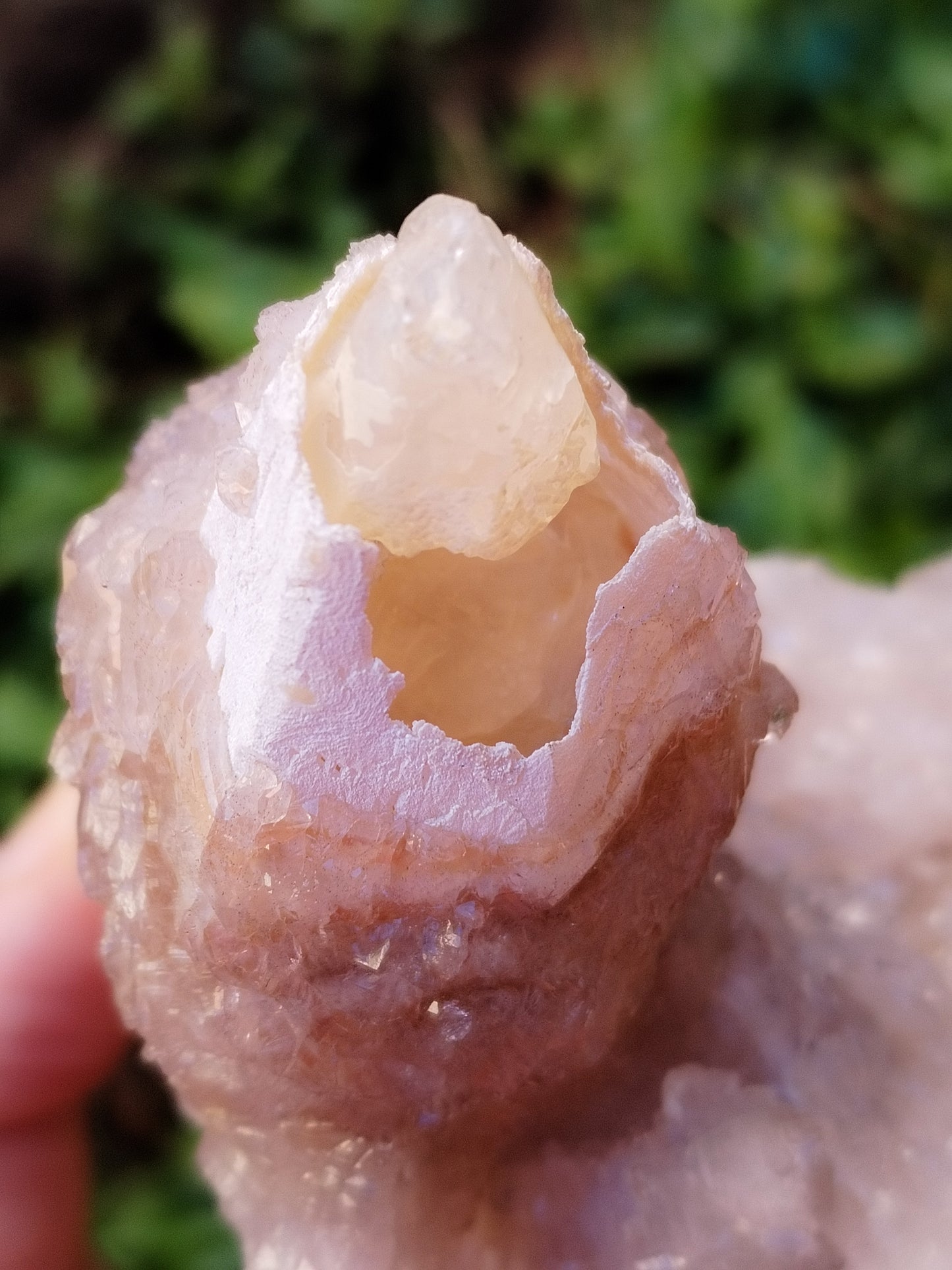 Amatista cactus con cristalización de calcita Procedente de México