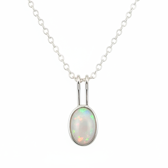 Colgante con Gran ópalo Blanco. Joyería de Autor en Plata de Ley