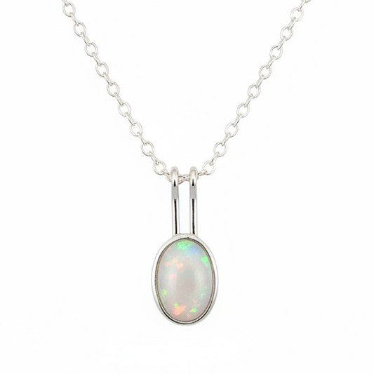 Colgante con Gran ópalo Blanco. Joyería de Autor en Plata de Ley