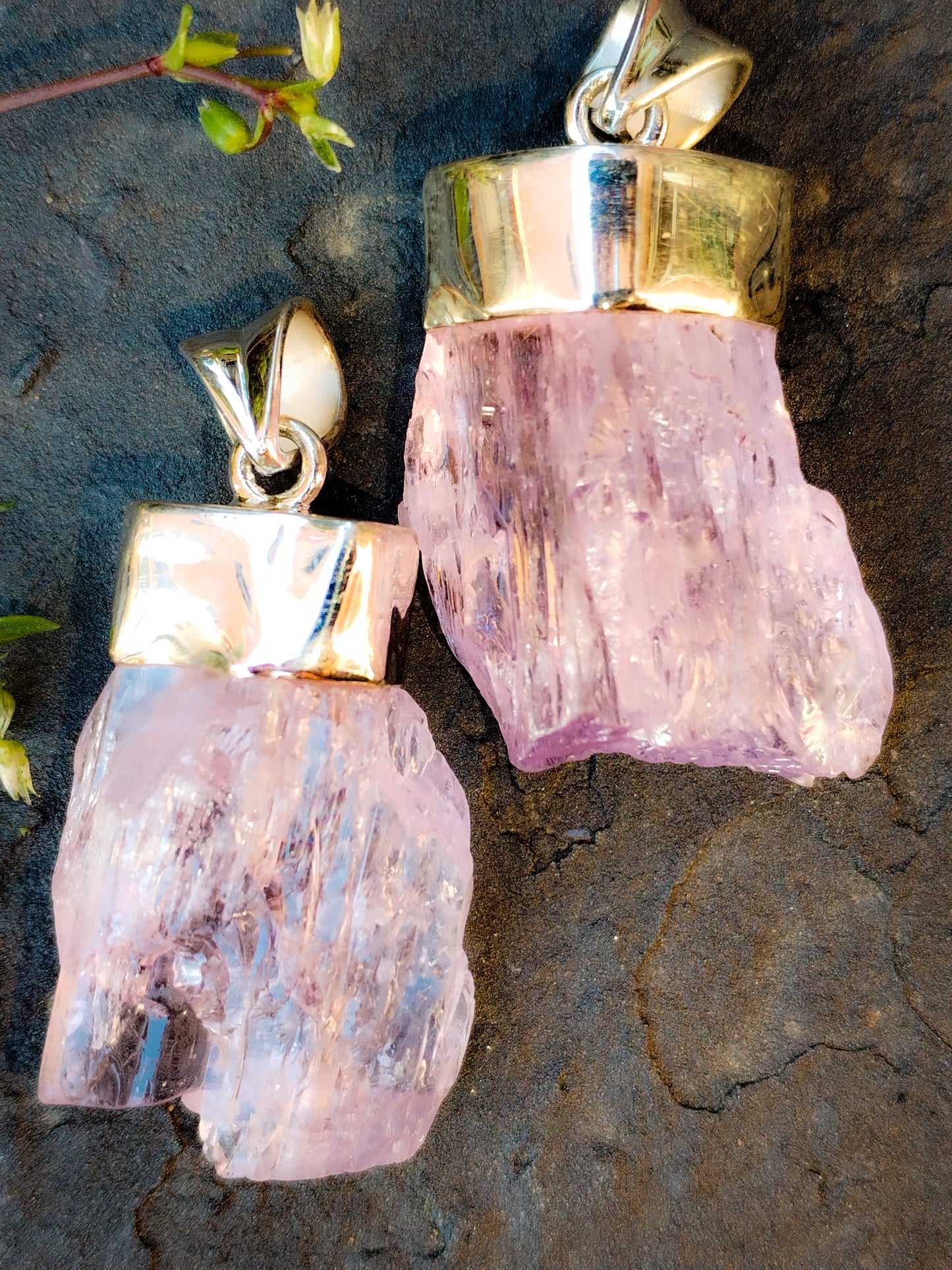 Colgante de Kuncita rosa en bruto
