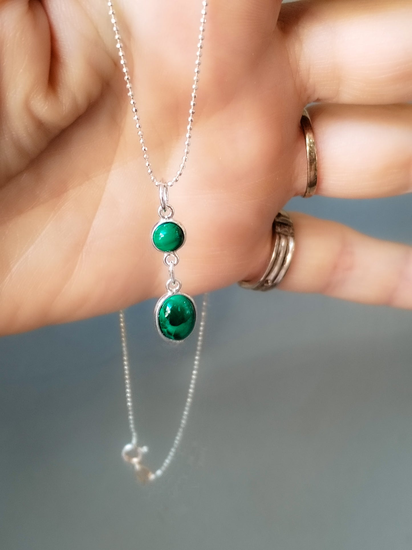 Conjunto de pendientes y collar de Malaquita