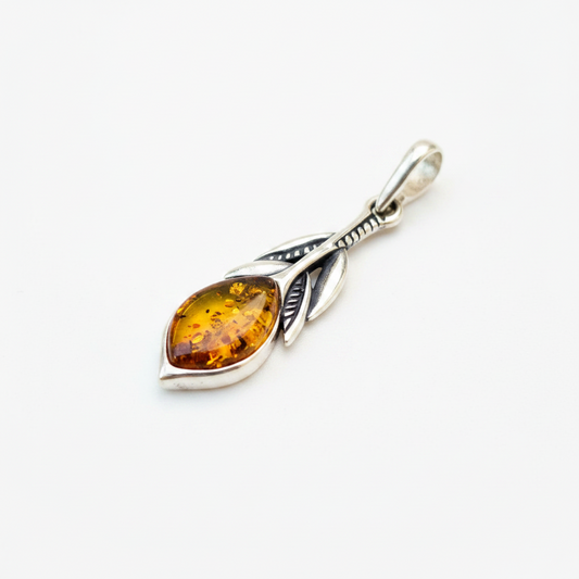 Colgante de Ámbar del Mar Báltico y plata de ley