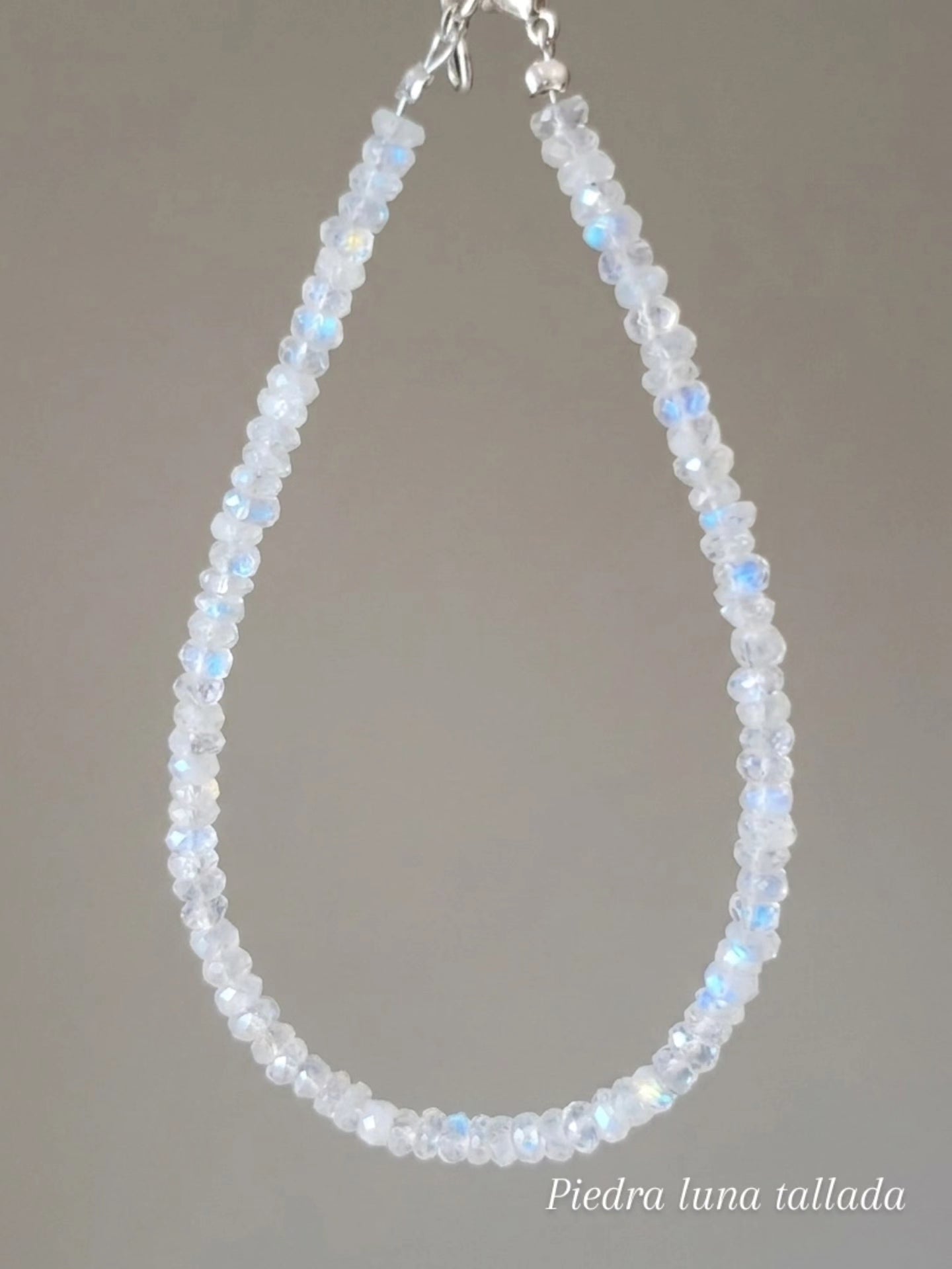 Pulsera extra de Piedra luna tallada