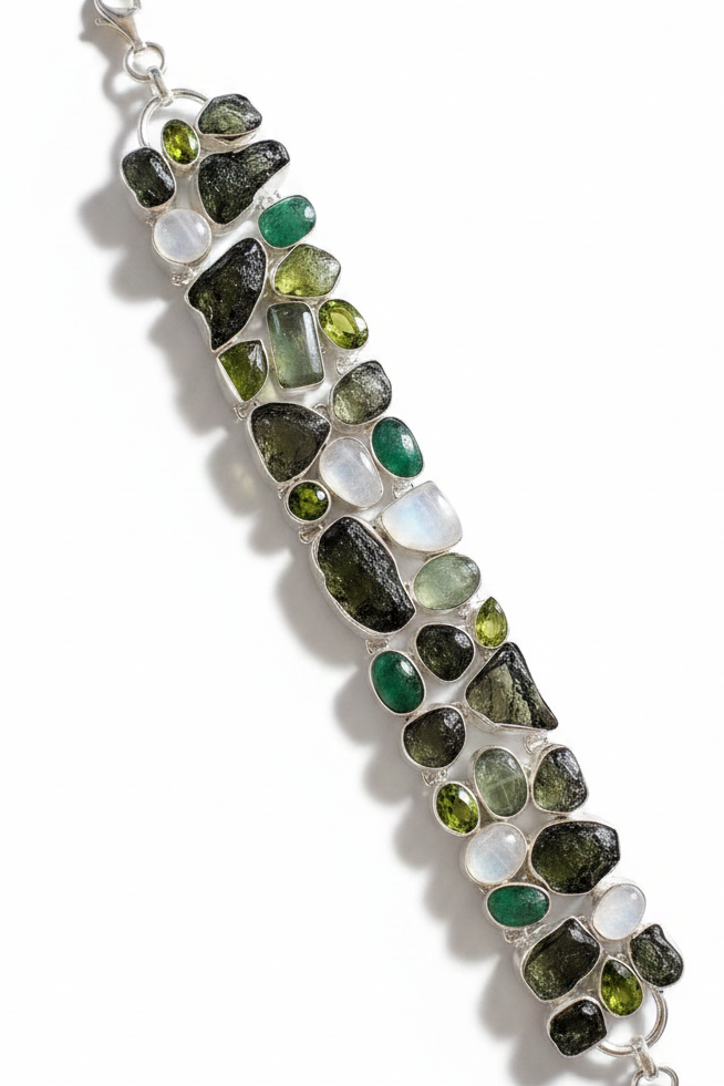 Impresionante pulsera de Moldavitas y Minerales