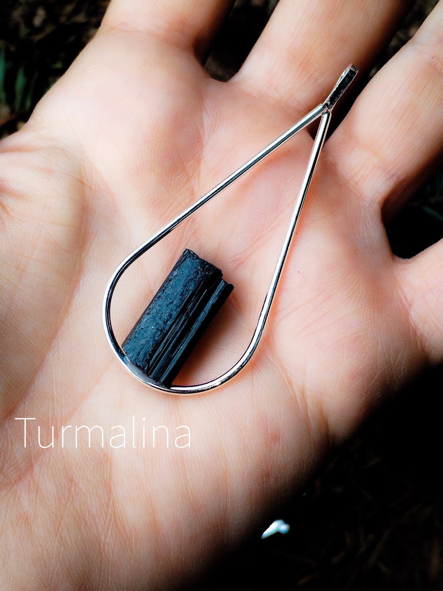 Colgante de Turmalina natural en bruto