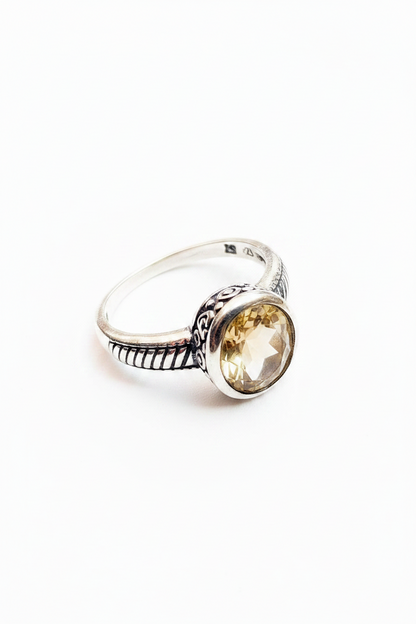 Anillo de Citrino tallado