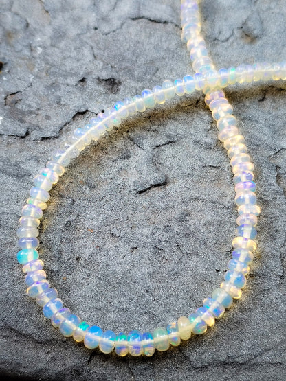 Collar de ópalo