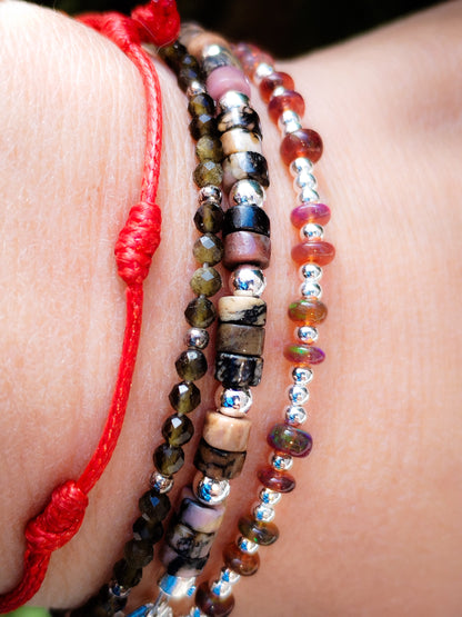 Pulsera de ópalos negros y plata de ley