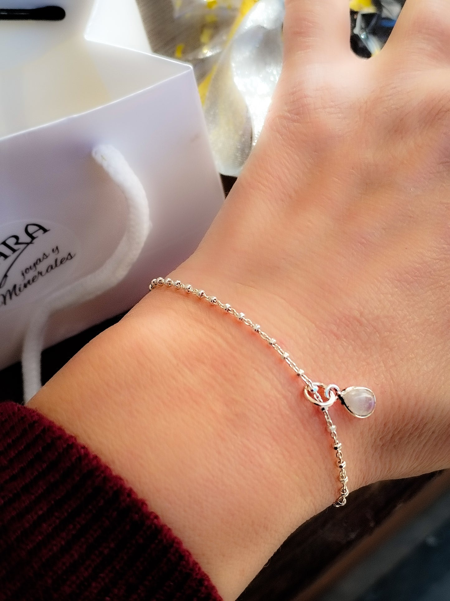 Pulsera de plata de ley y piedra luna