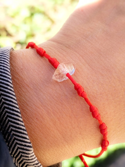 Pulsera roja de los siete nudos con Diamante Herkimer