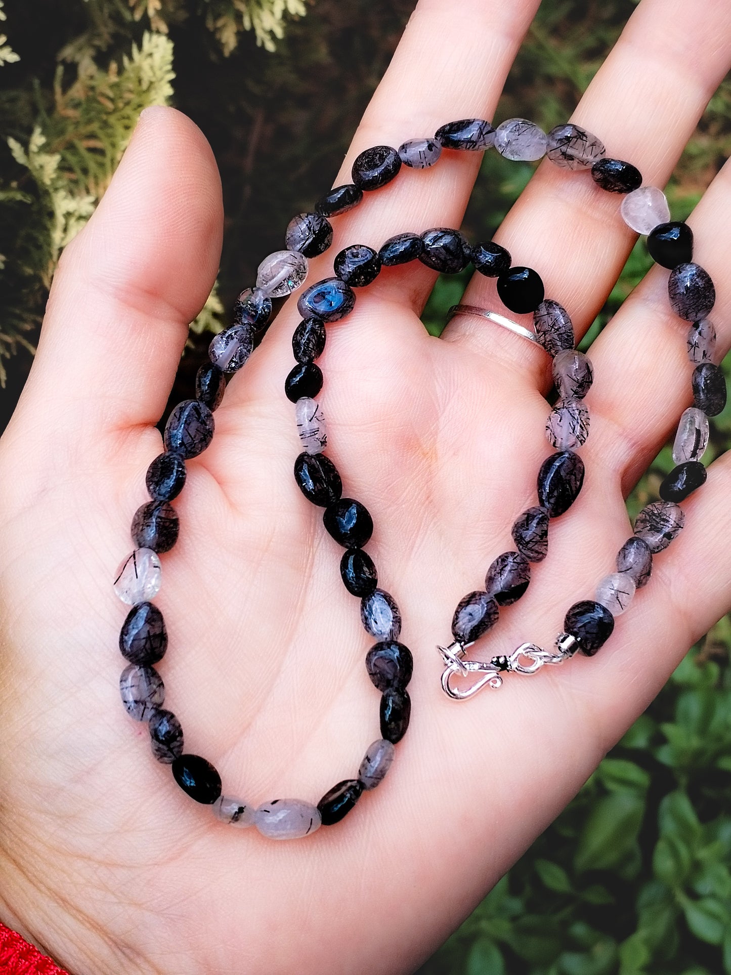 Collar de Cuarzo con Turmalina Negra