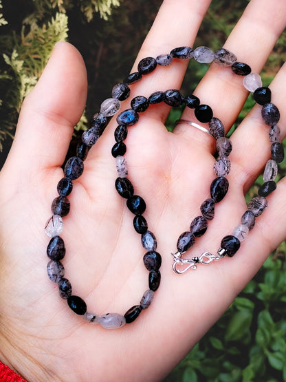 Collar de Cuarzo con Turmalina Negra