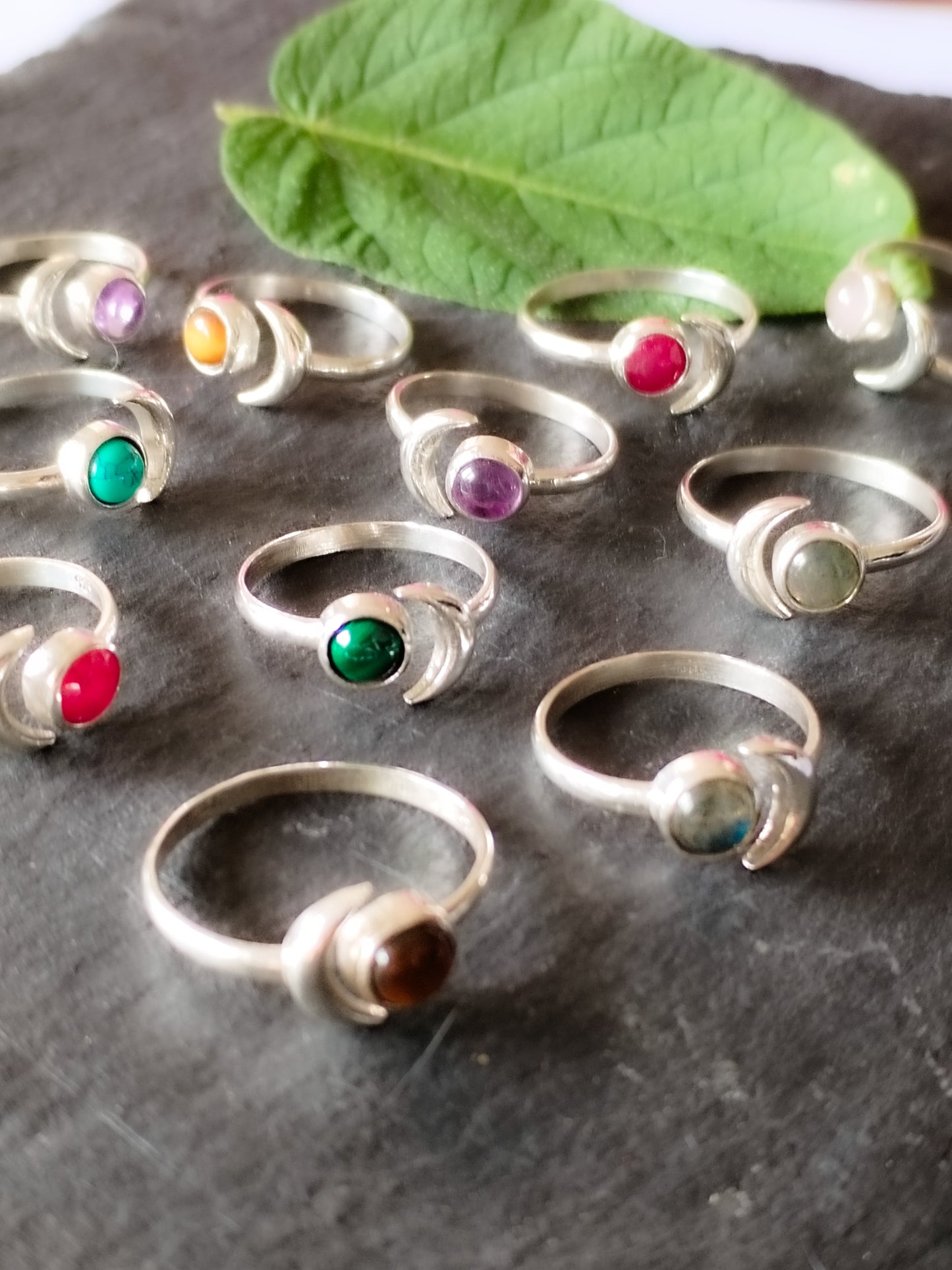 Anillo Luna de plata de ley y minerales