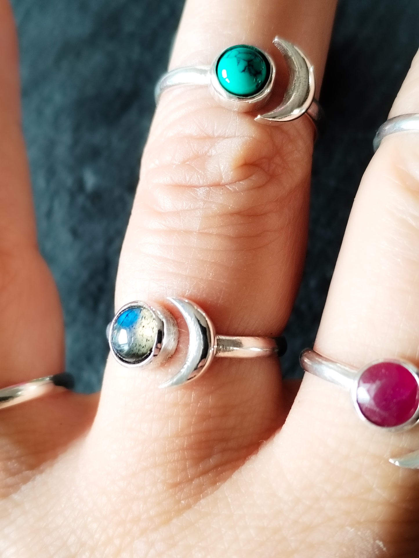 Anillo Luna de plata de ley y minerales