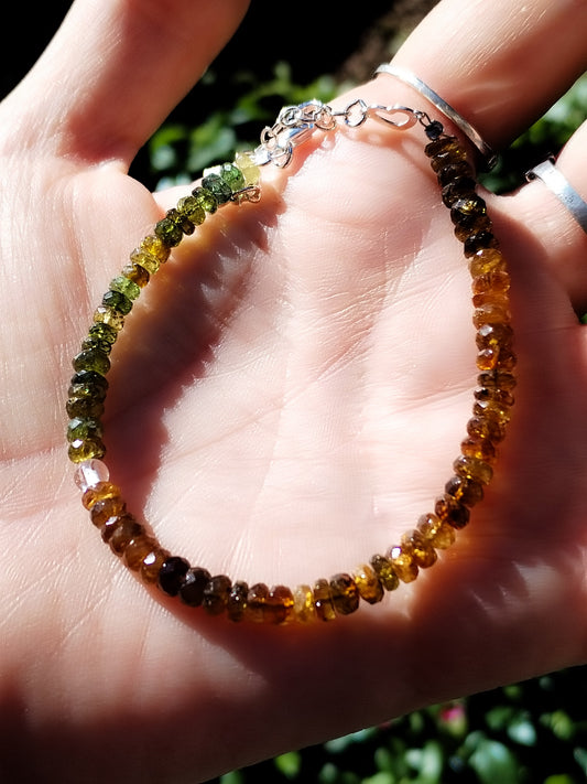 Pulsera de Turmalina Verde y Turmalina Amarilla con bolita de cuarzo