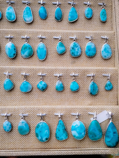 Colgantes de Larimar y plata de ley