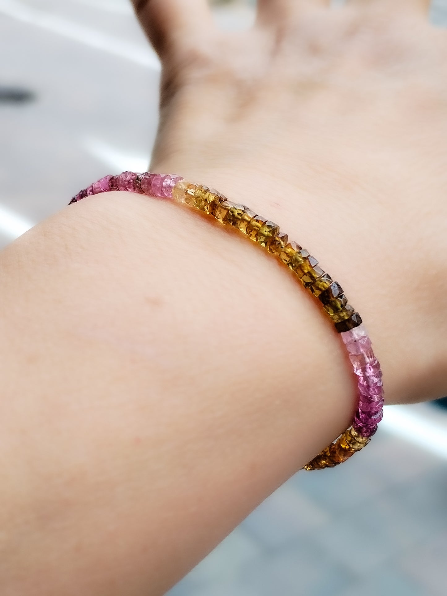 Pulsera tallada de Turmalina extra
