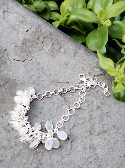 Pulsera con muchas Piedra Luna. Plata de Ley