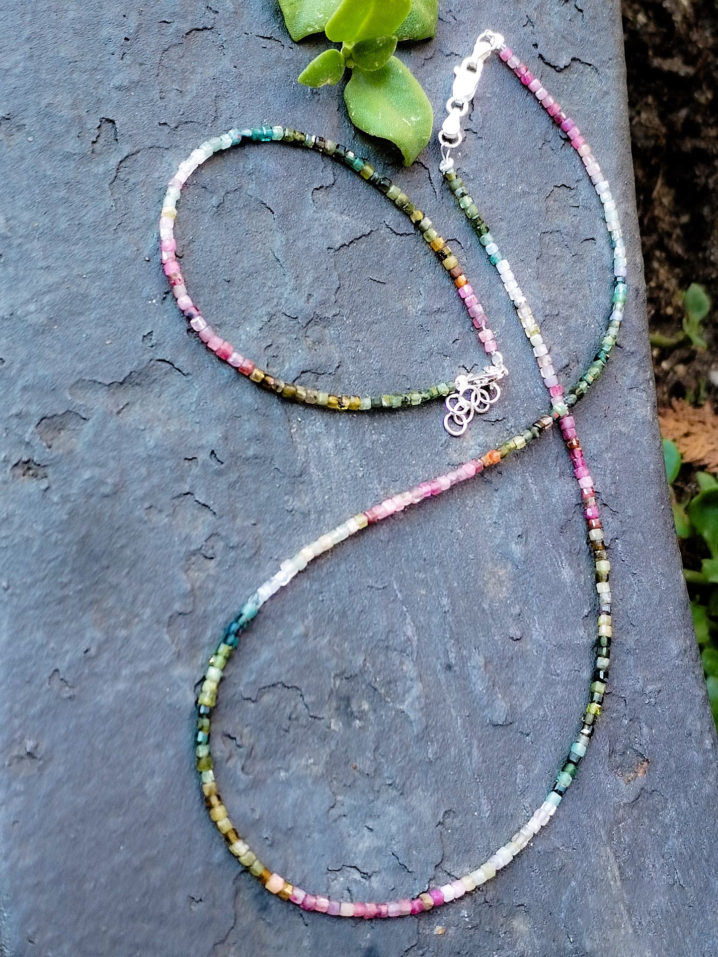 Conjunto collar y pulsera de Turmalina de Colores