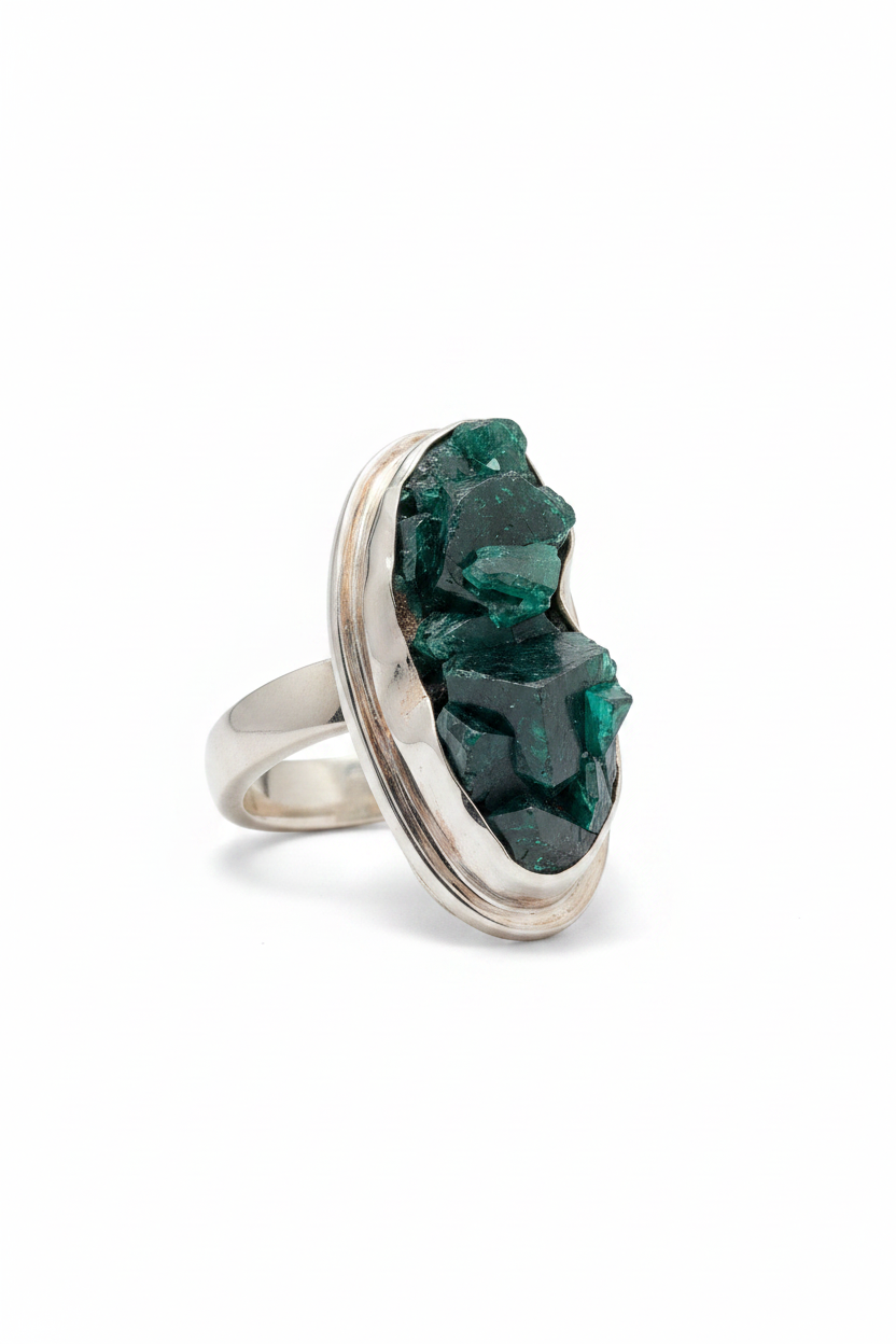 Anillo de Dioptasa del Congo engarzado en Plata de Ley