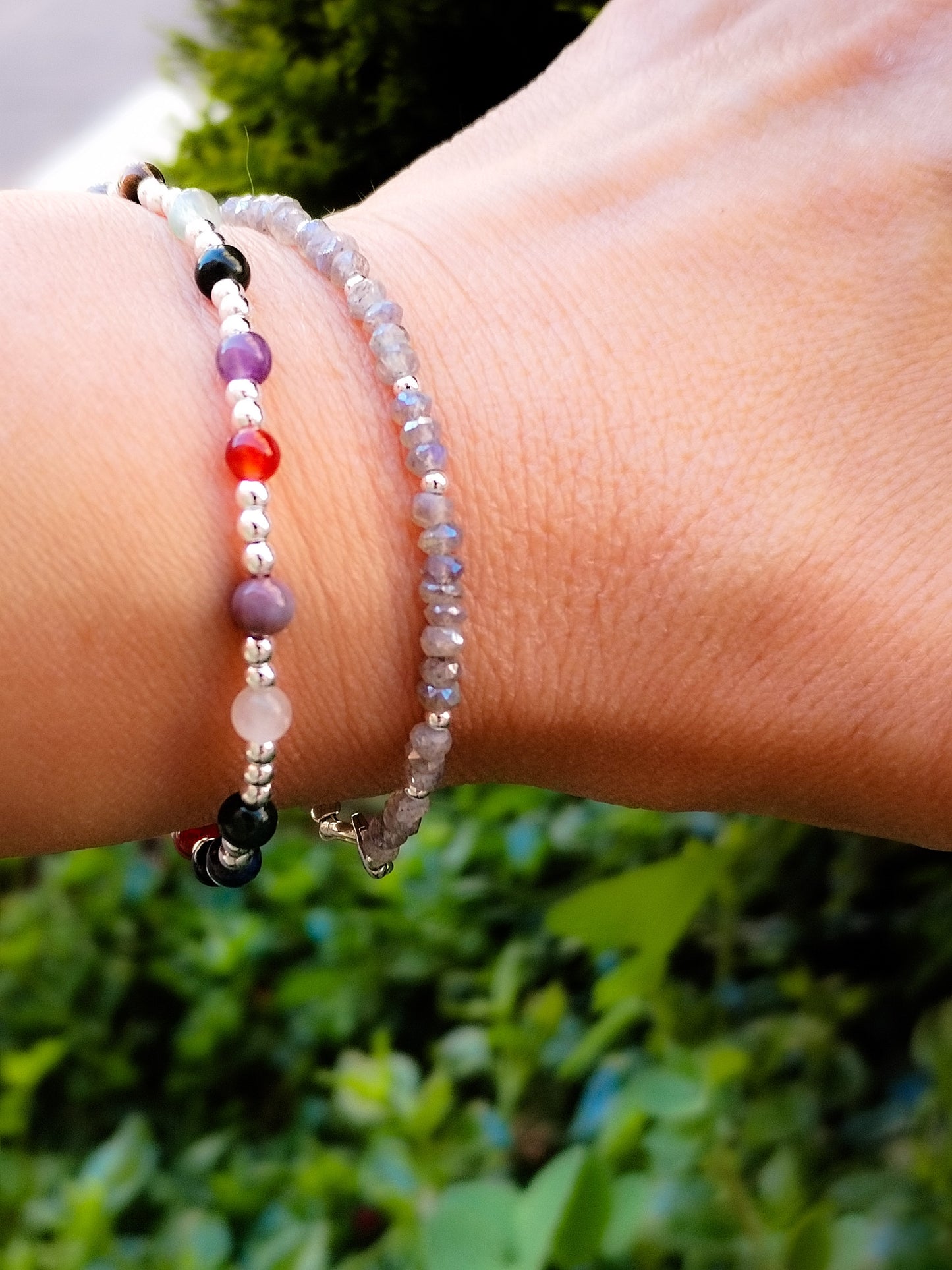 Pulsera de Labradorita tallada y plata de ley