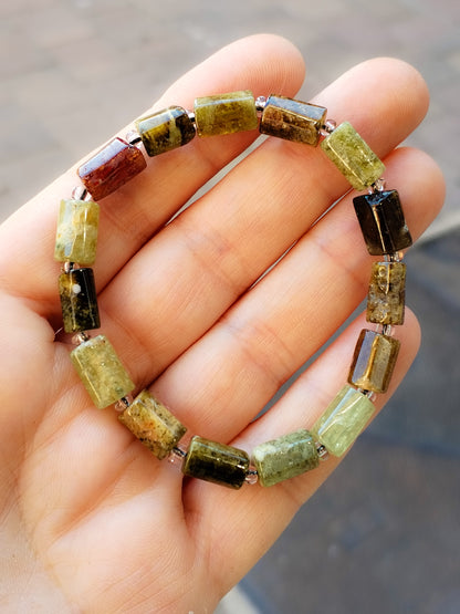 Pulsera de Granate verde