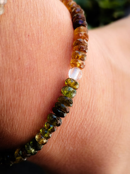 Pulsera de Turmalina Verde y Turmalina Amarilla con bolita de cuarzo