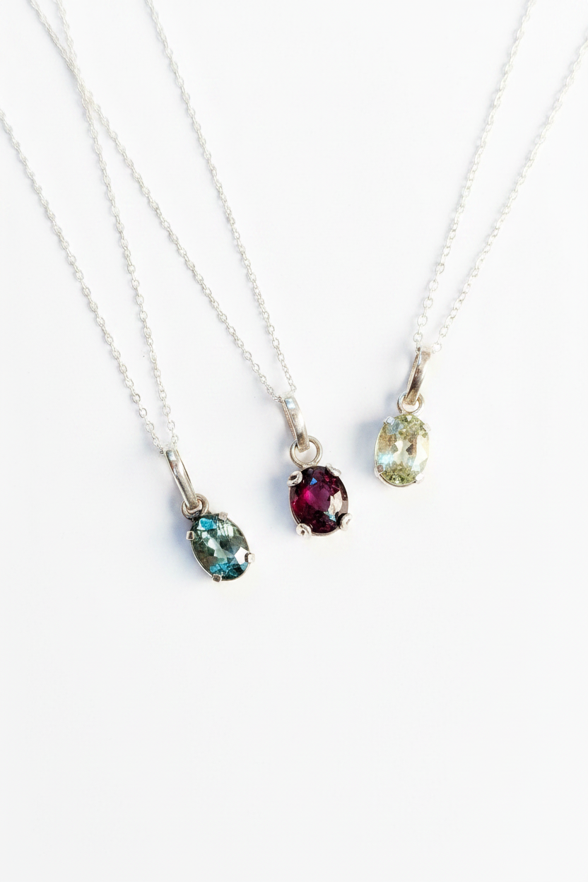 Mini Colgantes con piedras preciosas