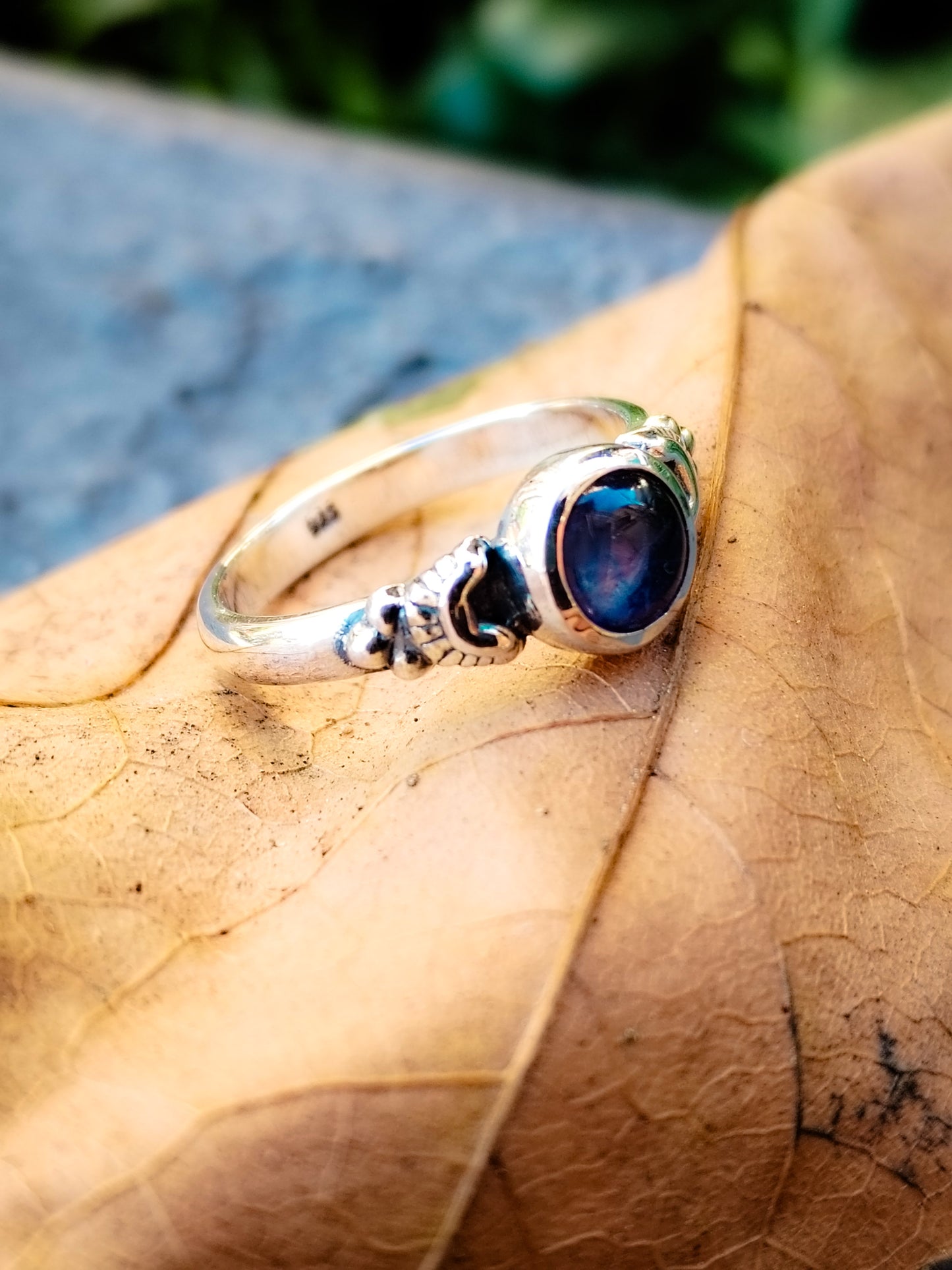 Anillos en piedras preciosas. Colección 887