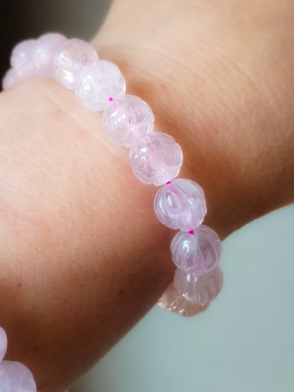 Pulsera de cuarzo rosa tallado