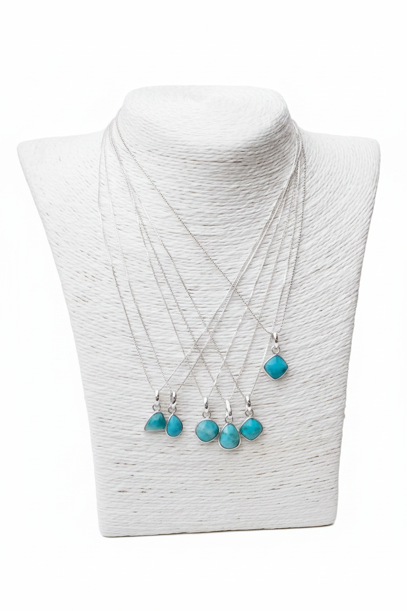 Colgante de Larimar con cadena de Plata de ley