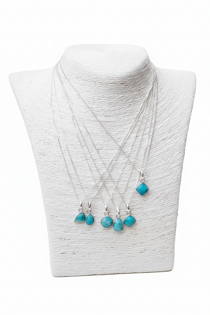 Colgante de Larimar con cadena de Plata de ley
