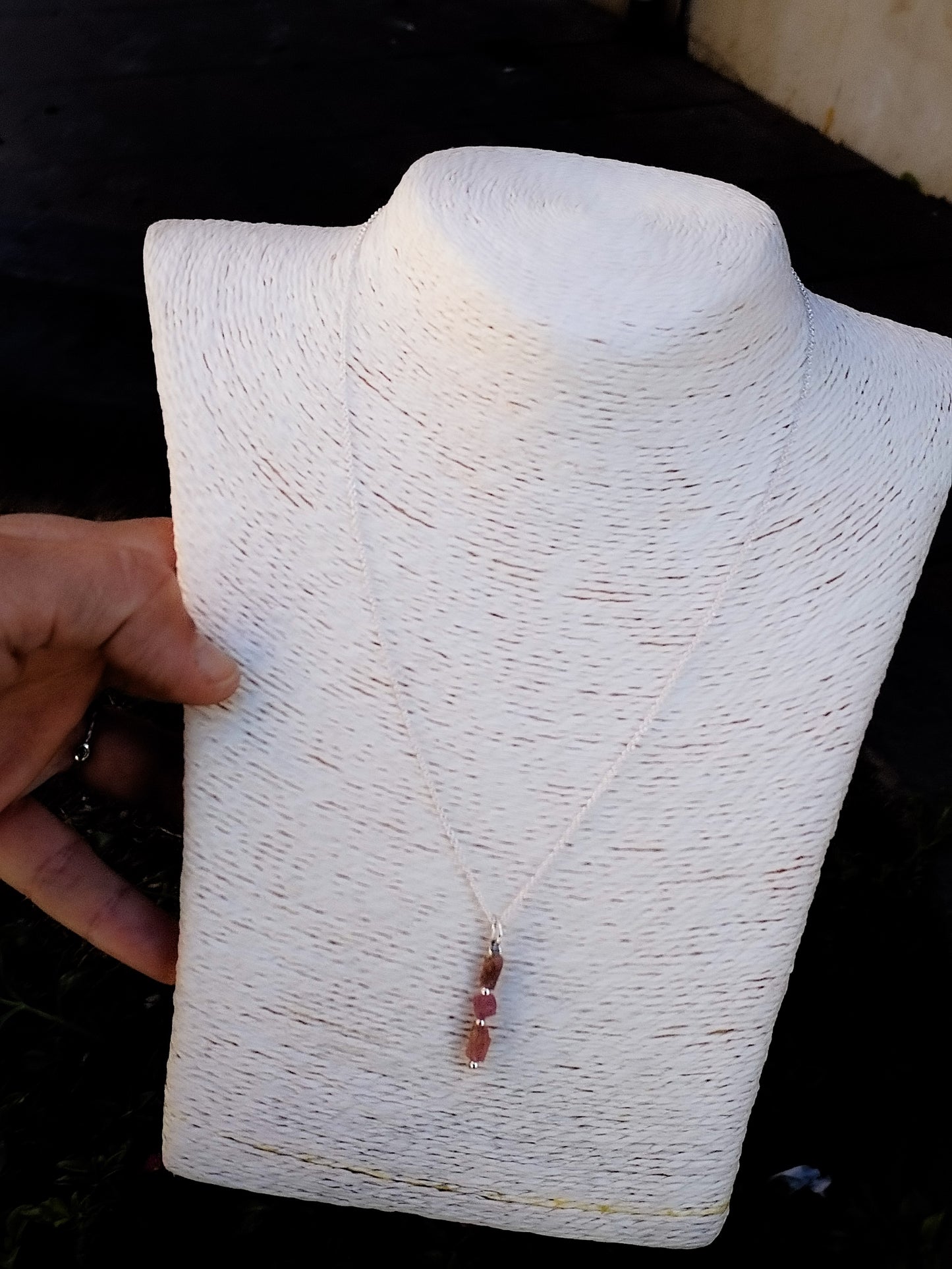 Colgante de Turmalina de colores en Bruto. Plata de Ley