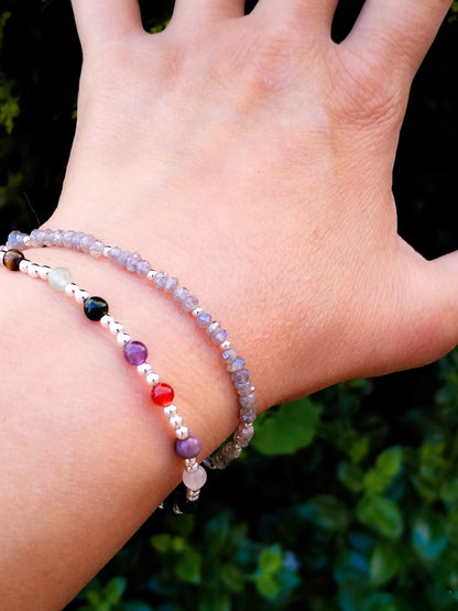 Pulsera de Labradorita tallada y plata de ley