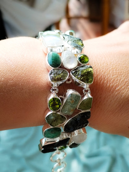 Impresionante pulsera de Moldavitas y Minerales