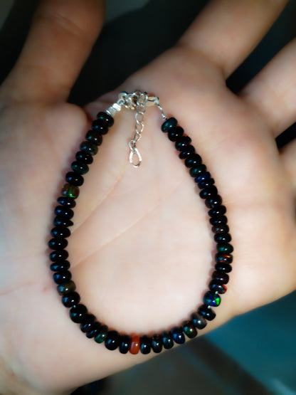 Pulsera de ópalo negro auténtico y pieza central de Ópalo rojo