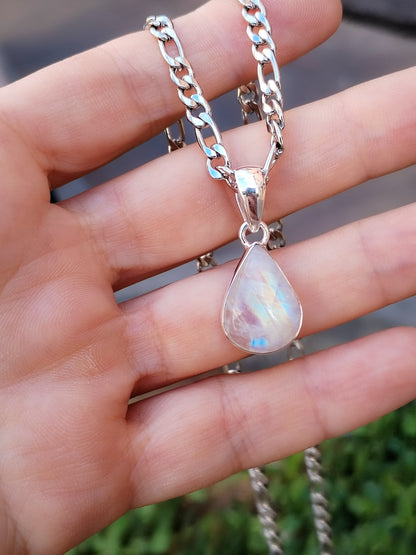 Cadena de Acero y Colgante de Piedra Luna y Plata de Ley