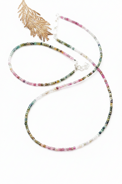 Conjunto collar y pulsera de Turmalina de Colores