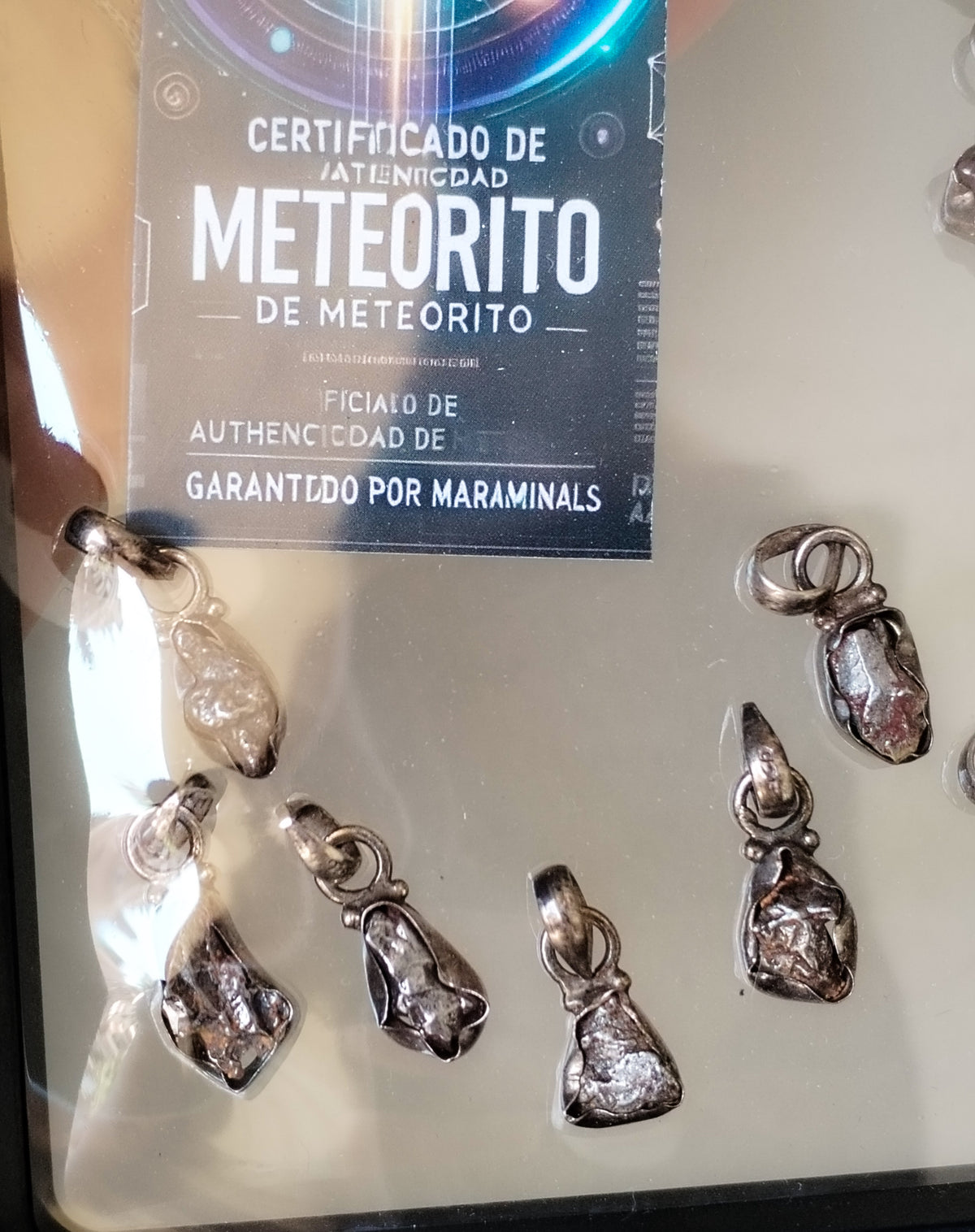 Colgante de un Meteorito que impactó en la Tierra hace aproximadamente 4.000 años
