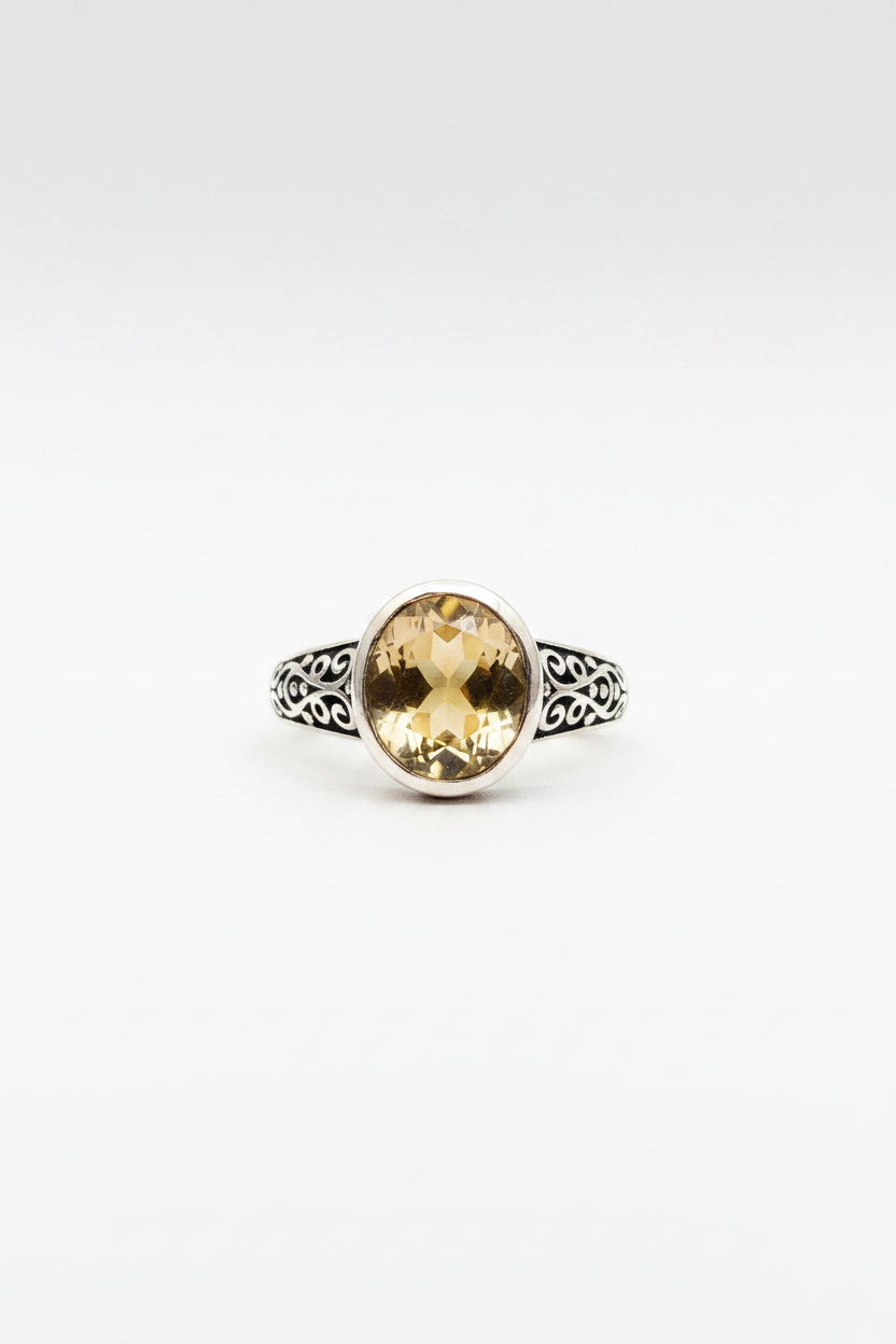 Anillo de Citrino tallado