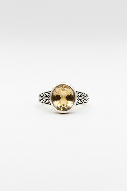 Anillo de Citrino tallado