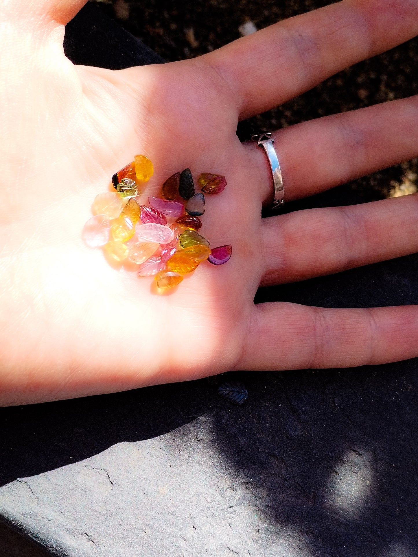 Turmalina Tallada en Forma de hoja
