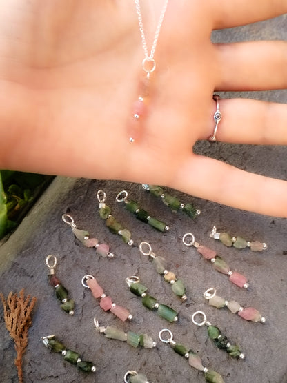 Colgante de Turmalina de colores en Bruto. Plata de Ley