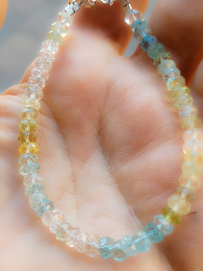 Pulsera de Aguamarina y Heliodoro tallada